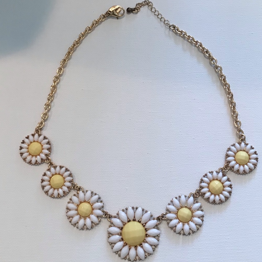 Daisy Necklace